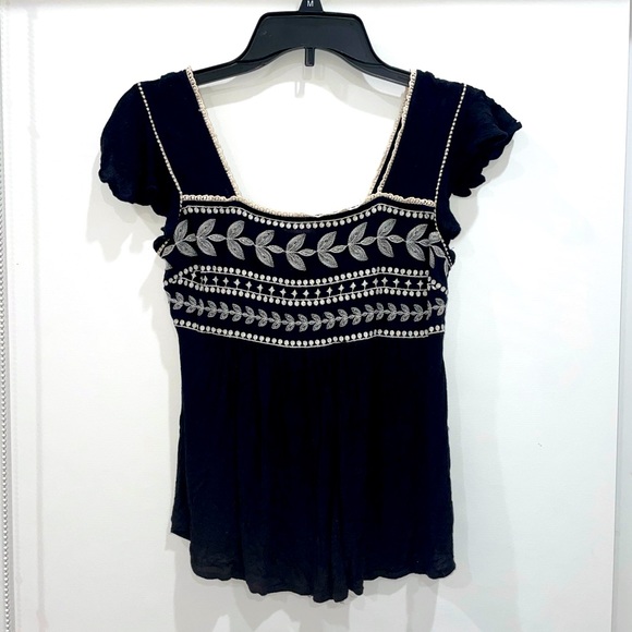 Altar’d State embroidered blouse - Picture 5 of 10